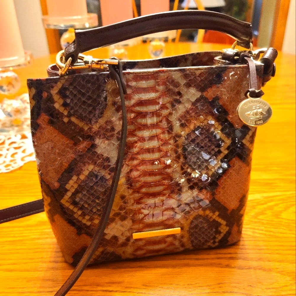 Brahmin Leather Crossbody bag
